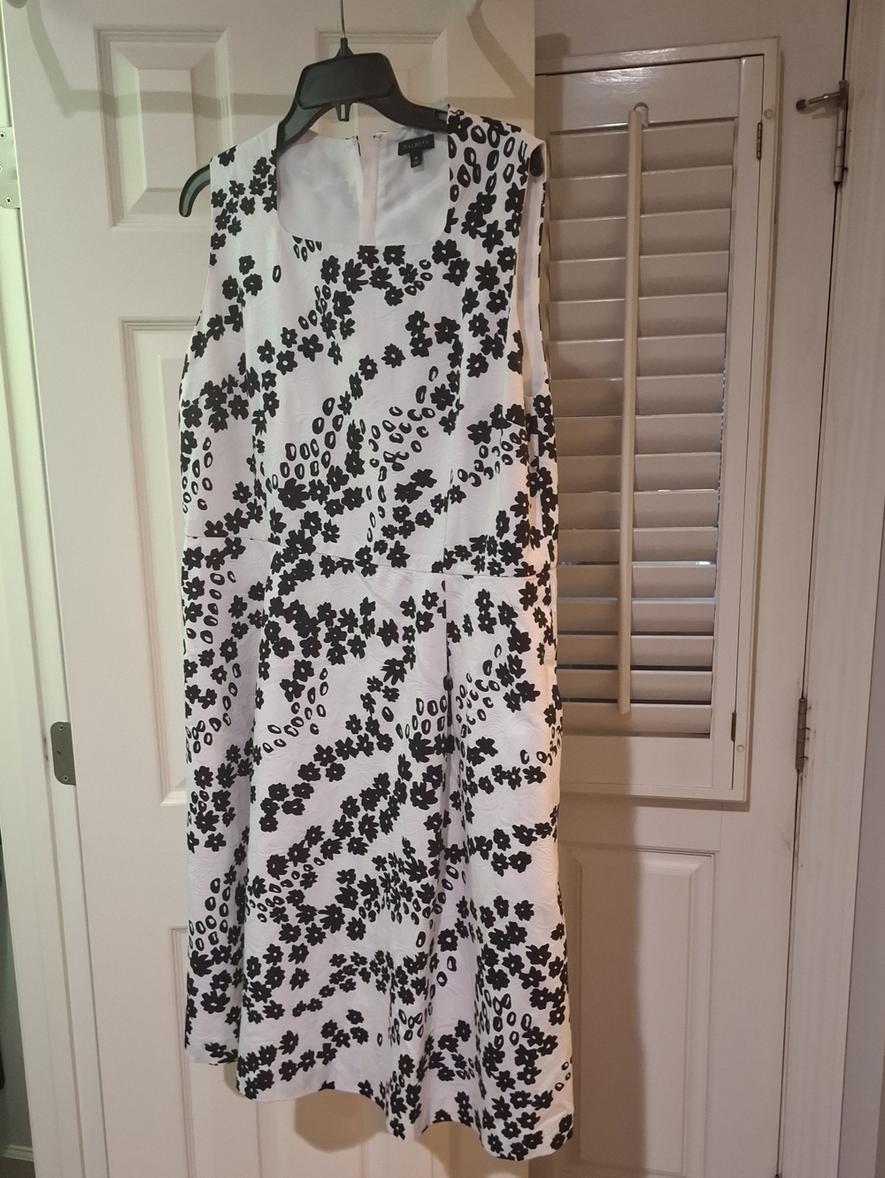 Talbots Black and White Sleeveless Floral Midi Dress